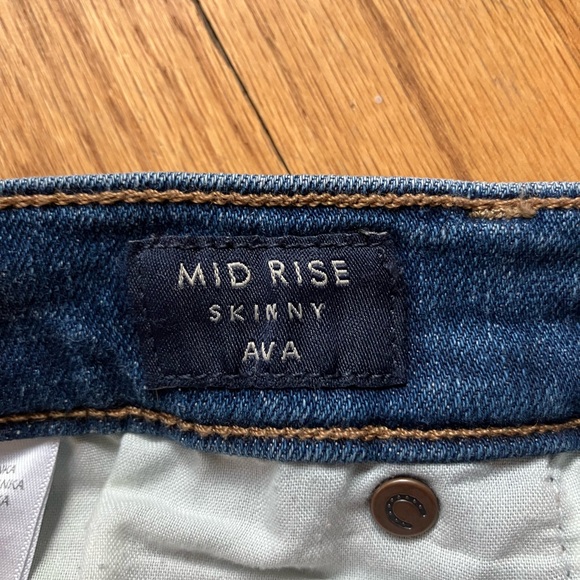 Lucky Brand Mid Rise Skinny Jeans (Sz 12/31) - Picture 3 of 6